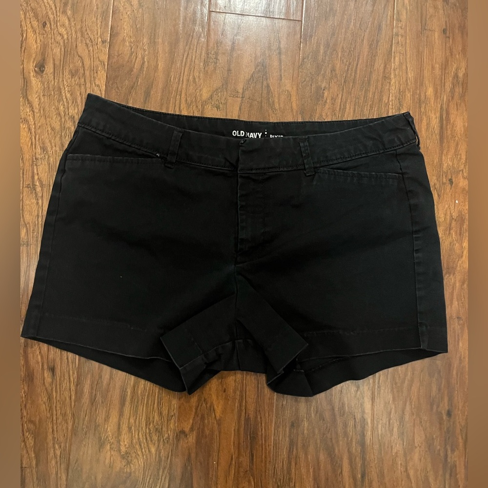 GUC Old Navy Women’s Pixie Shorts - Black - Sz 8